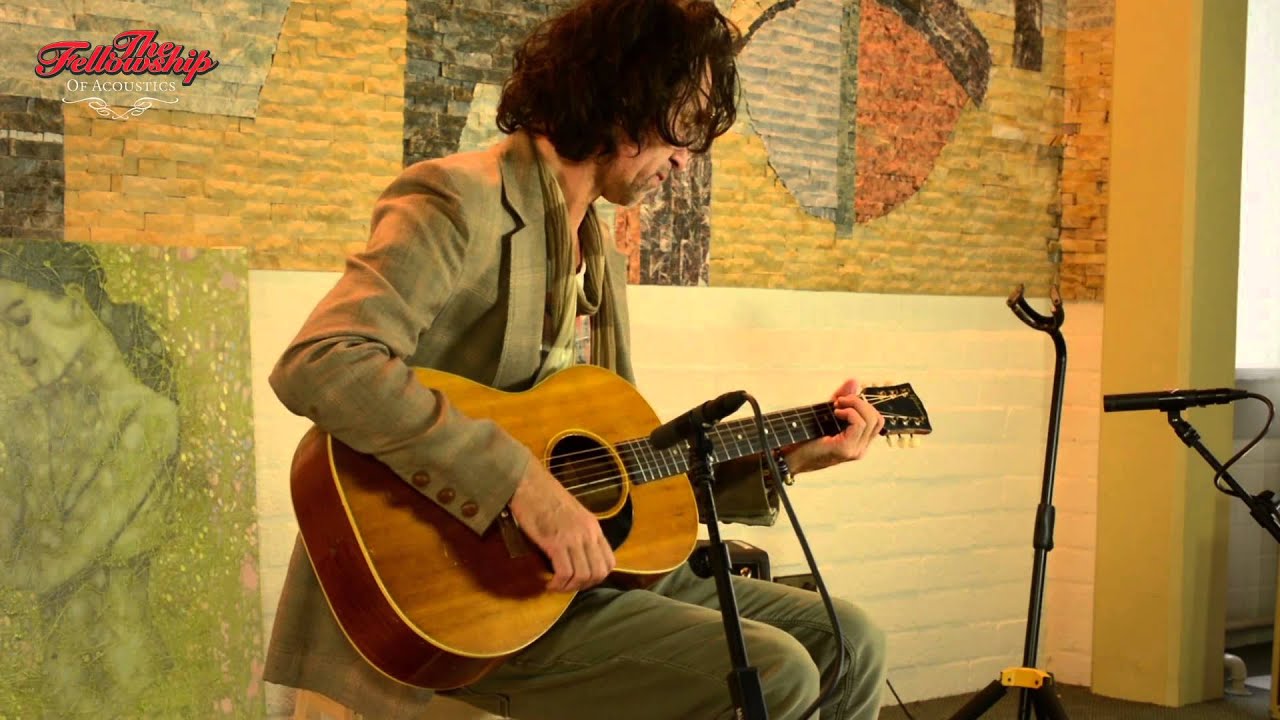 Gibson LG-3 1948 at The Fellowship of Acoustics