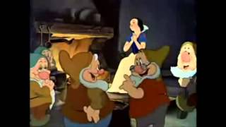 【Cover】Je voudrais (La belle au bois dormant) Un jour mon prince viendra (Blanche Neige)
08.08.2013 : Aujourdhui, au pays des rêves, jai rencontré ma Maddy (Flodd/Disneyparadie) pour la première fois. Cest lune des filles les plus merveilleuses du monde, la seule capable de te chanter de lopéra après avoir crié ses tripes dans BTM. Une fille formidable, drôle et adorable, jai tellement pas de mots pour la décrire, cétait une journée magnifique. On a chanté envers et contre tout, contre les gens, ON SEN FOUTAIT.
Je taime Maddy, voilà, jai relevé le défi, ET SACHEZ TOUS QUE MADDY MA FAIT UN COVER A CAPELLA DE « Un jour mon prince viendra » APRES AVOIR GUEULE COMME UNE MALADE DANS LE TRAIN DE LA MINE ET CETAIT EPOUSTOUFFLANT.
Alors ne viens plus dire que tu fais de la merde oki choupette ? Ecoute ce que jai fait et vois comme je suis loin derrière toi.
Je taime ❤
Pour la chaine de Flodd, cest ici : https://www.youtube.com/user/disneyparadie
PS : le rythme on sen fout hein, chuis une rebelle moi!!
Ah, et ma page facebook : https://www.facebook.com/stellatsuuu
et ma pioupiou page : https://twitter.com/Stellatsu 【Cover】Je voudrais (La belle au bois dormant) Un jour mon prince viendra (Blanche Neige)