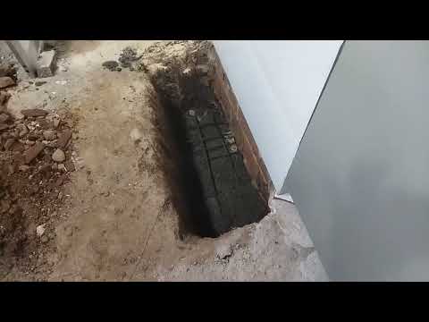 Foundation reinforcement to prevent cracks