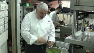 Download Lagu 3 Michelin star Umberto Bombana prepares a dish in HK MP3