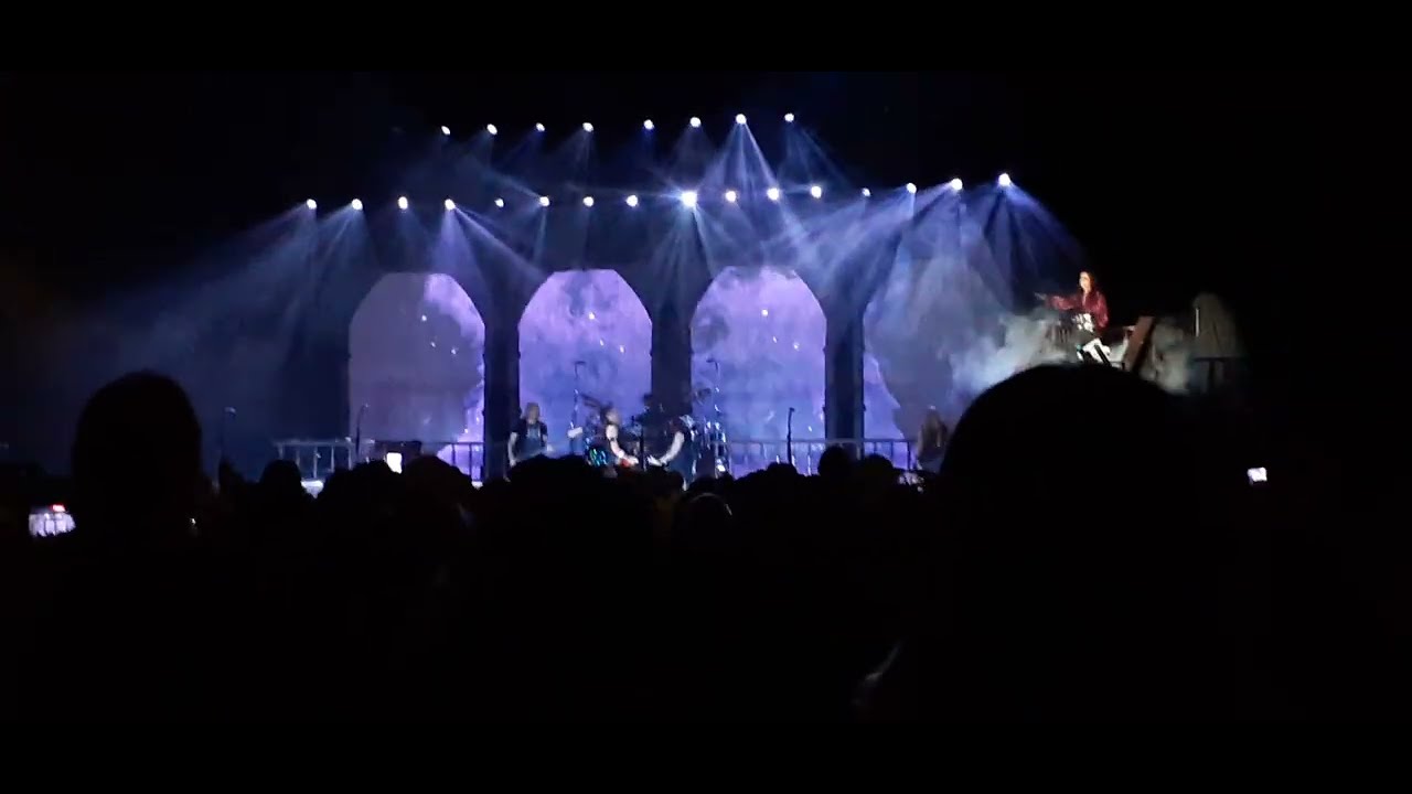 Alice Cooper performing "Welcome To My Nightmare" and "Cold Ethyl" on 08/19/25