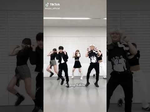 Seungmin X I N And Niziu Doing The Clap Clap Challenge Shorts Straykids Skz Seungmin Jeongin 