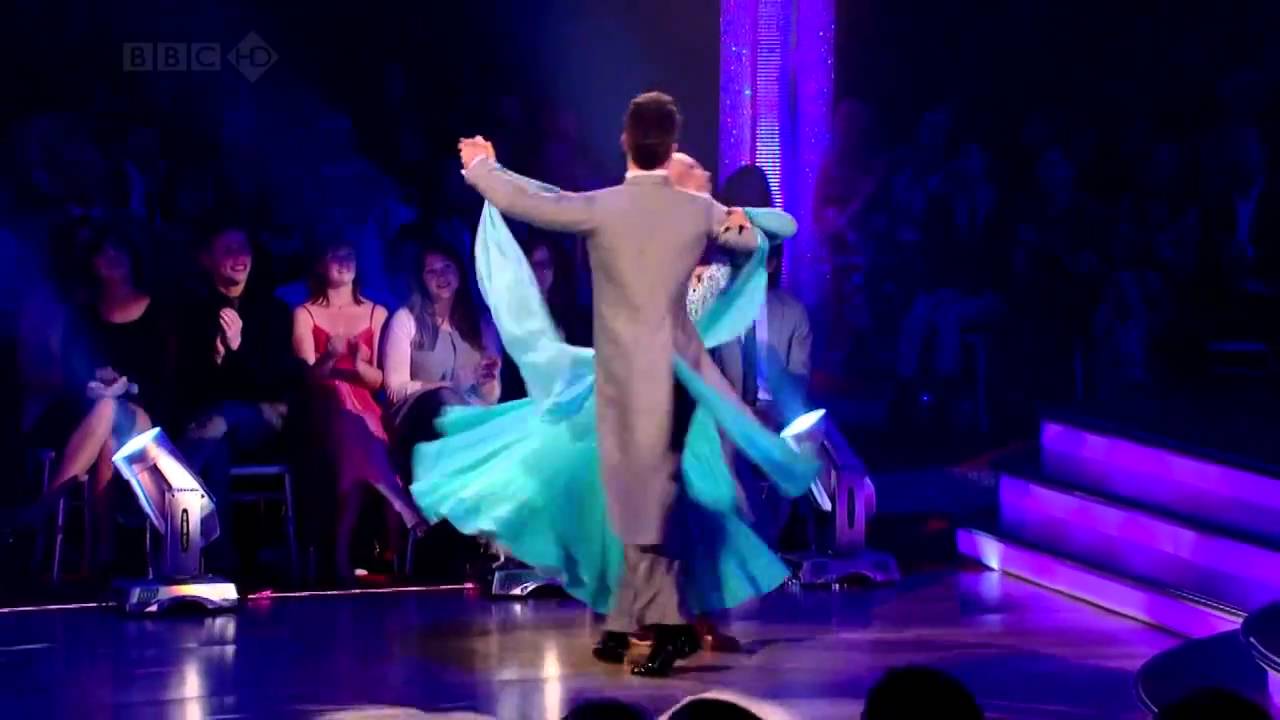 Pamela Stephenson & James Jordan - Waltz - Strictly Come Dancing - YouTube