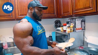 What Bodybuilders Eat For Breakfast | Big Egg Eaters Edition 🍳 | Akim Williams