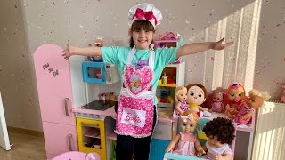 ELİF BARBİE ŞEF ÖNLÜĞÜ GİYDİ BEBEK BAKICISI OLDU- OYUNCAK MUTFAK MALZEMELERİ Kitchen toys by Çilek Kız Elif 1,000 views 8 months ago 10 minutes, 15 seconds