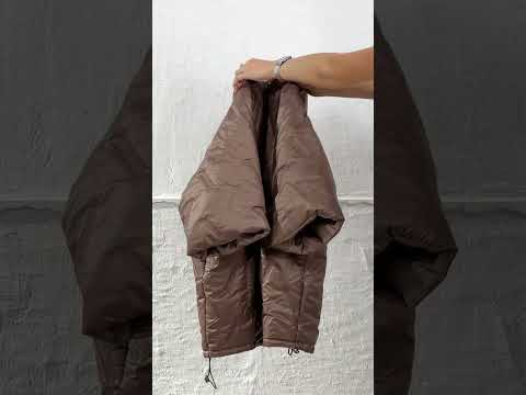 Женский oversized-жилет прямого кроя с карманами на молнии, удобный глубокий капюшон, большие размеры 50-60 Балал., видео 1