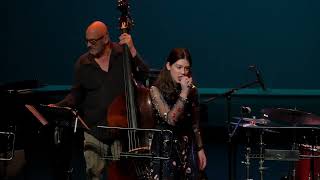 Download Lagu 2022 SISTER SADIE Sara van Gaans, Pepijn Mouwen (Groep Jazz750), Joan Marti (Sant Andreu Jazz Band) MP3 Download Lagu 2022 SISTER SADIE Sara van Gaans, Pepijn Mouwen (Groep Jazz750), Joan Marti (Sant Andreu Jazz Band) MP3