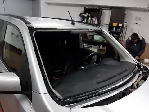 Установка лобового стекла Nissan x-trail T31