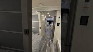 Newmar New Aire for $315,500 at RV Select in Seffner Florida 🌴