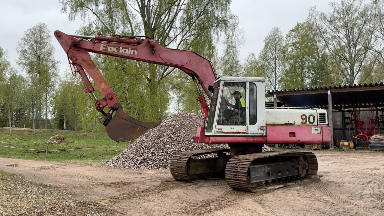 Köp Grävmaskin Poclain 90 CK på Klaravik
