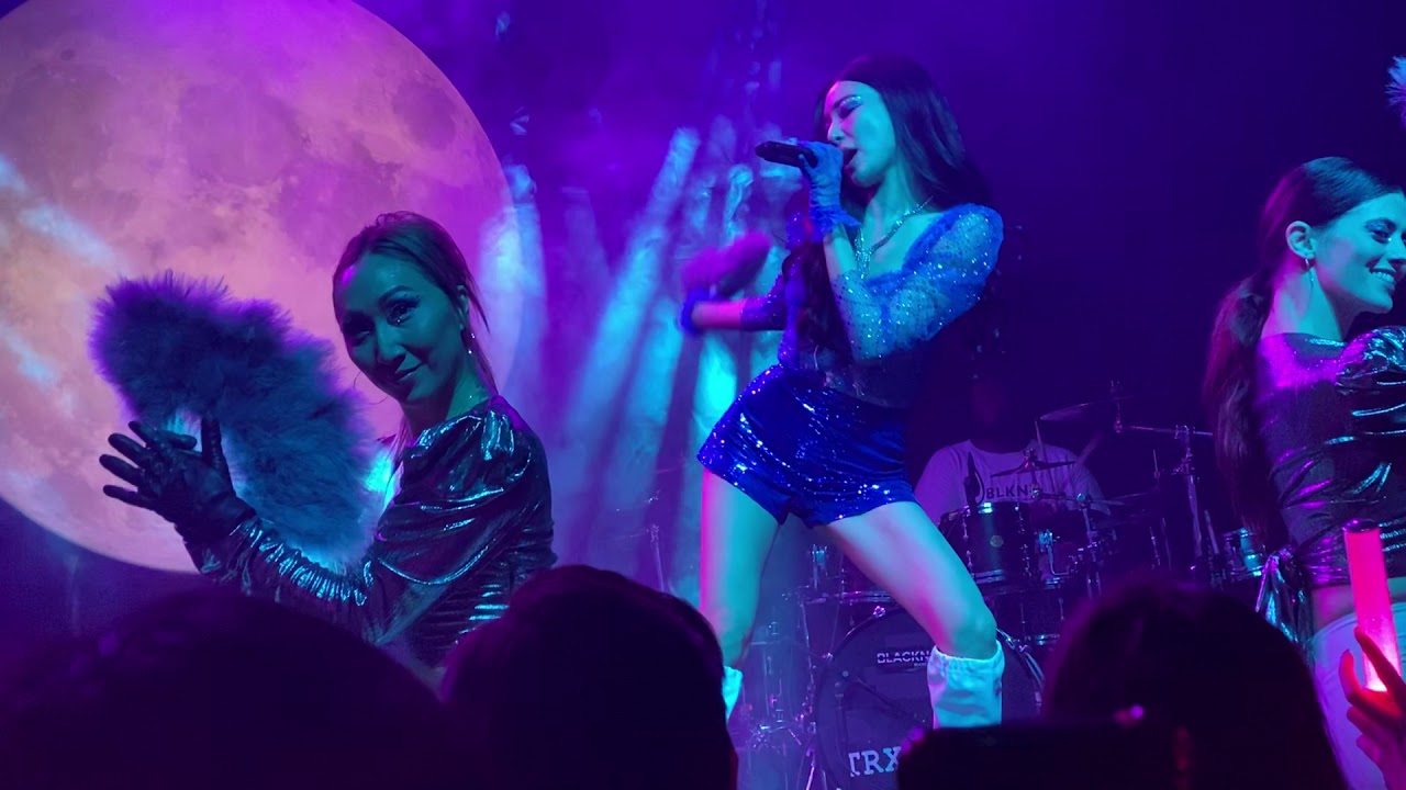 Tiffany Young Invitation (Uhm Jung Hwa) cover Fancam Magnetic Moon Tour