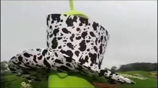 Dipsy With His Enormous Hat