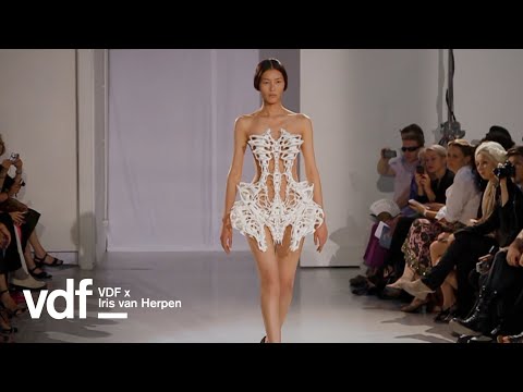 Architectural knowledge is "very useful" in fashion says Iris van Herpen | Virtual Design Festival
