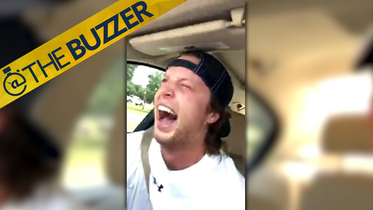 The worst laugh in baseball is back - YouTube