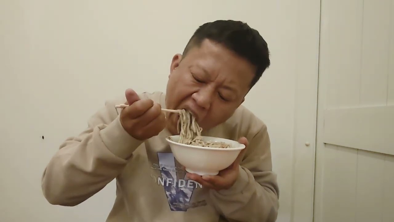 蚵仔煎 vs 芝麻麵到底吃誰呢？小孩才選擇，我是都要吃