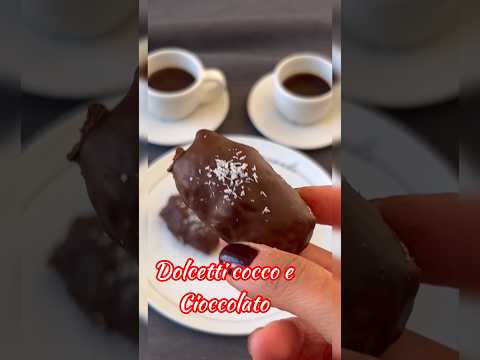 Dolcetti cocco e cioccolato Simili ai Bounty #ricetta #cocco #cioccolato #biscotti