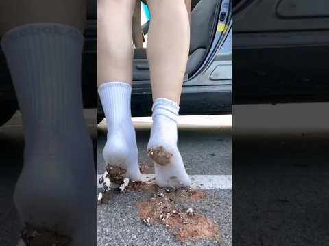 PARKING LOT MARSHMALLOW CRUSH WITH SOCKS | ASMR
