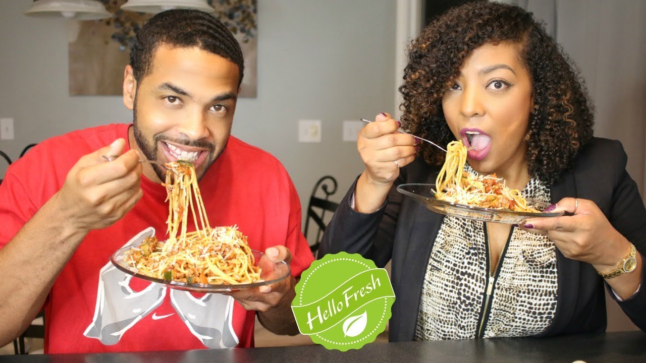 COOK WITH US! HELLO FRESH UNBOXING & REVIEW