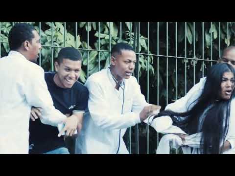 L0UC@ NAS RUAS DO RIO DE JANEIRO - ETIANE FELIX