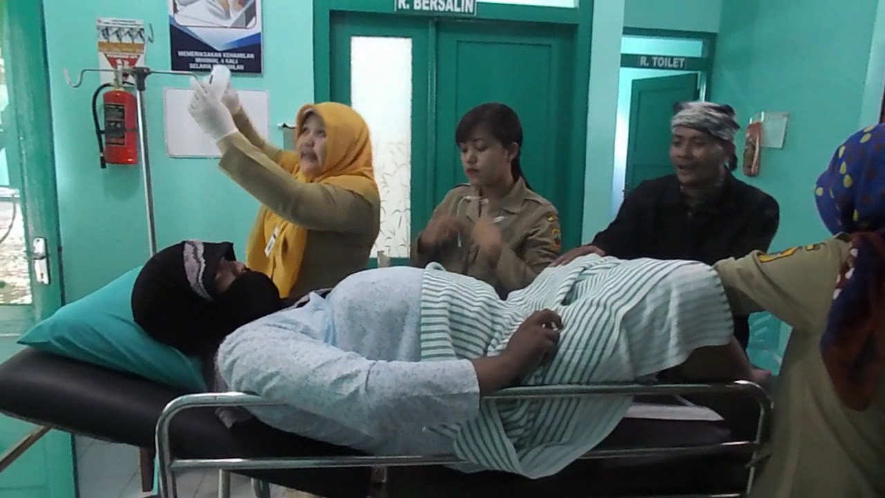 Karyo .. Tobat ... - Puskesmas Pucakwangi 2 - Lomba Film HKN 53 2017 Kab. Pati