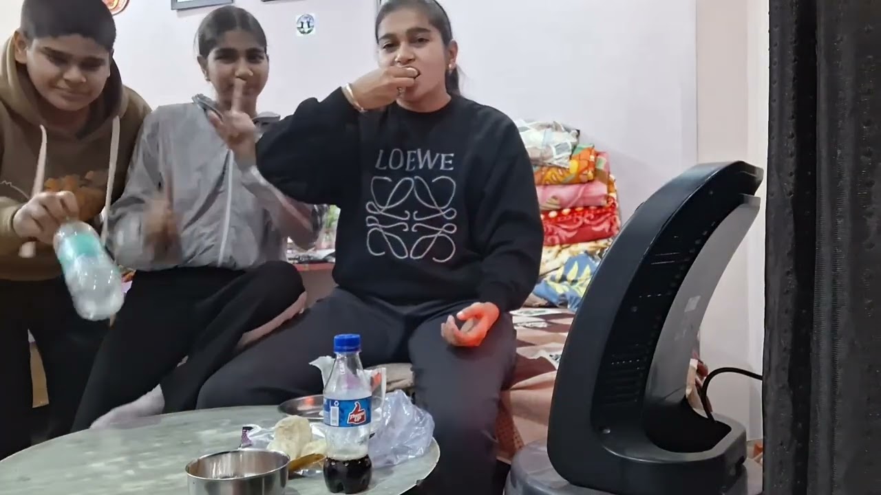 Bottle flip challenge 🤤