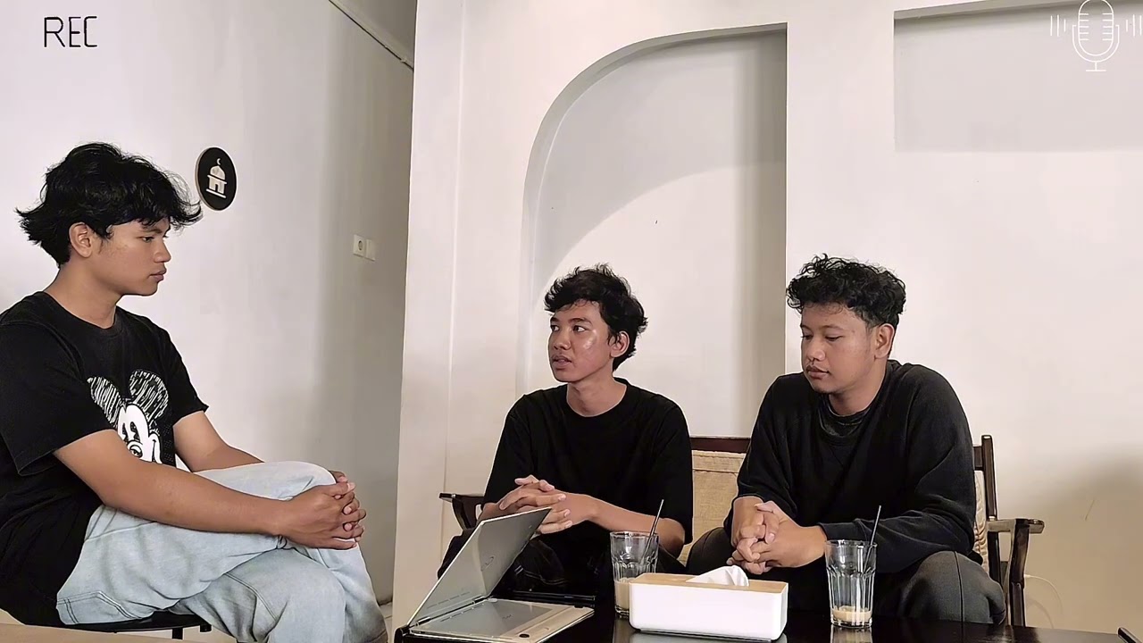 MKWK Unindra 2025 | Sistem Informasi | Bahasa Indonesia | R1I Kelompok 4