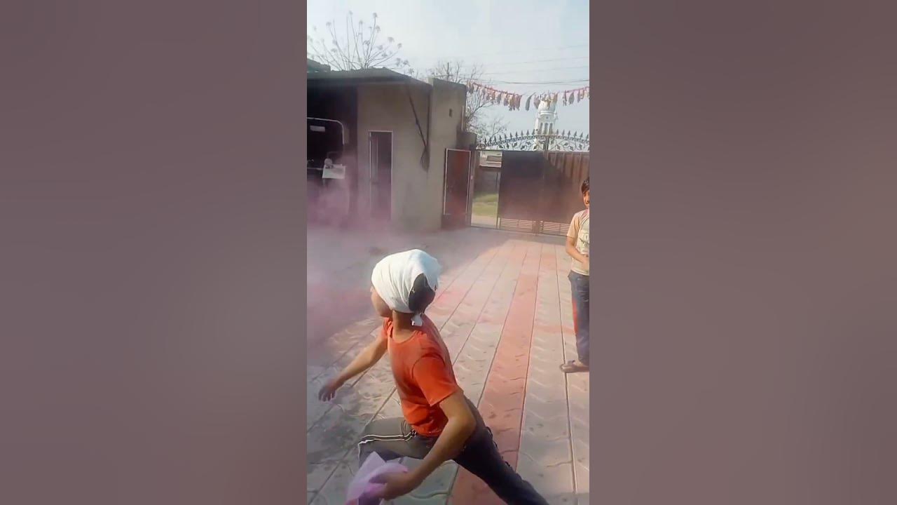 holi in gunday movie