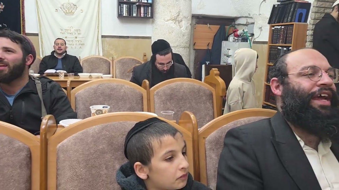 י-ה רצני, מפי חזני ופייטני בית הכנסת הספרדי בהר ציון, ירושלים.