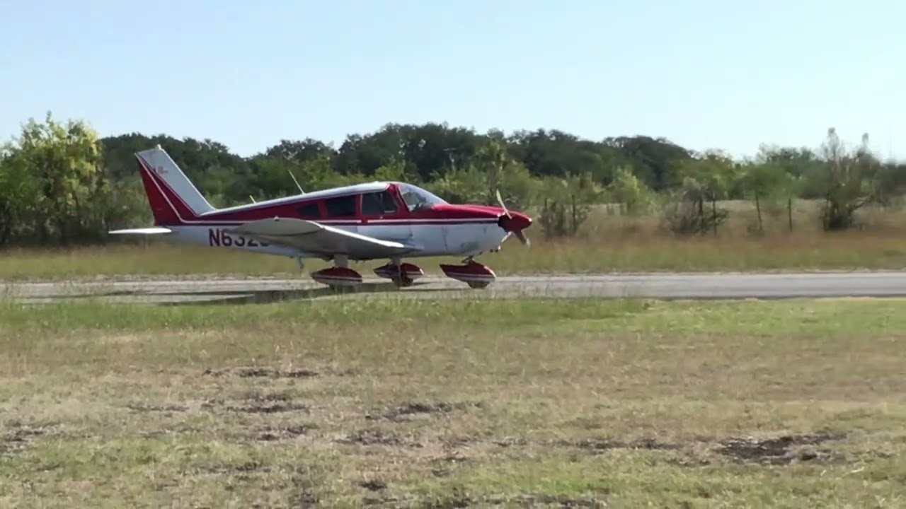 Taxiing piper cherokee airplane at eaa chapter 35 airfield youtube