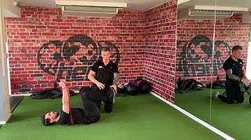 Band reaching dead bug