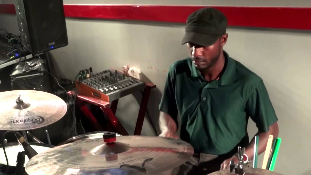 Smooth Reg W The Doug Ellison Band : @ The Dawg House 7-16-2013