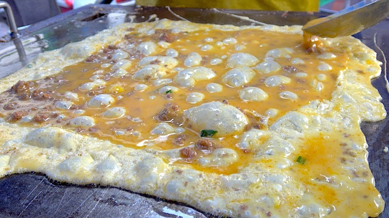 WEIRDEST EGG ROTI EVER SEEN - YouTube