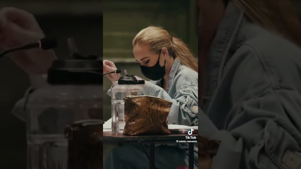 Adele Singing Someone Like You While Signing Divorce Papers Someonelikeyou Tiktok