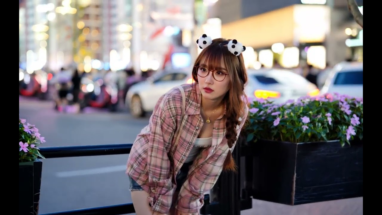 8085e120 f07d 46c4 87ef 40905627e23d raw video