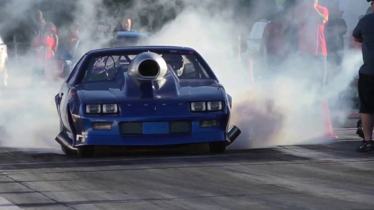 Kenjo Kelley Army Car Vs Slipping And Sliding Iroc At The Dirty South 