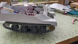 RC 1/16 M113 Lynx C &amp; R - Initial motorization testing - scratch build