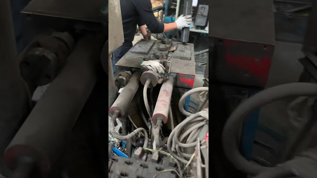 Roller shutter accessories spring