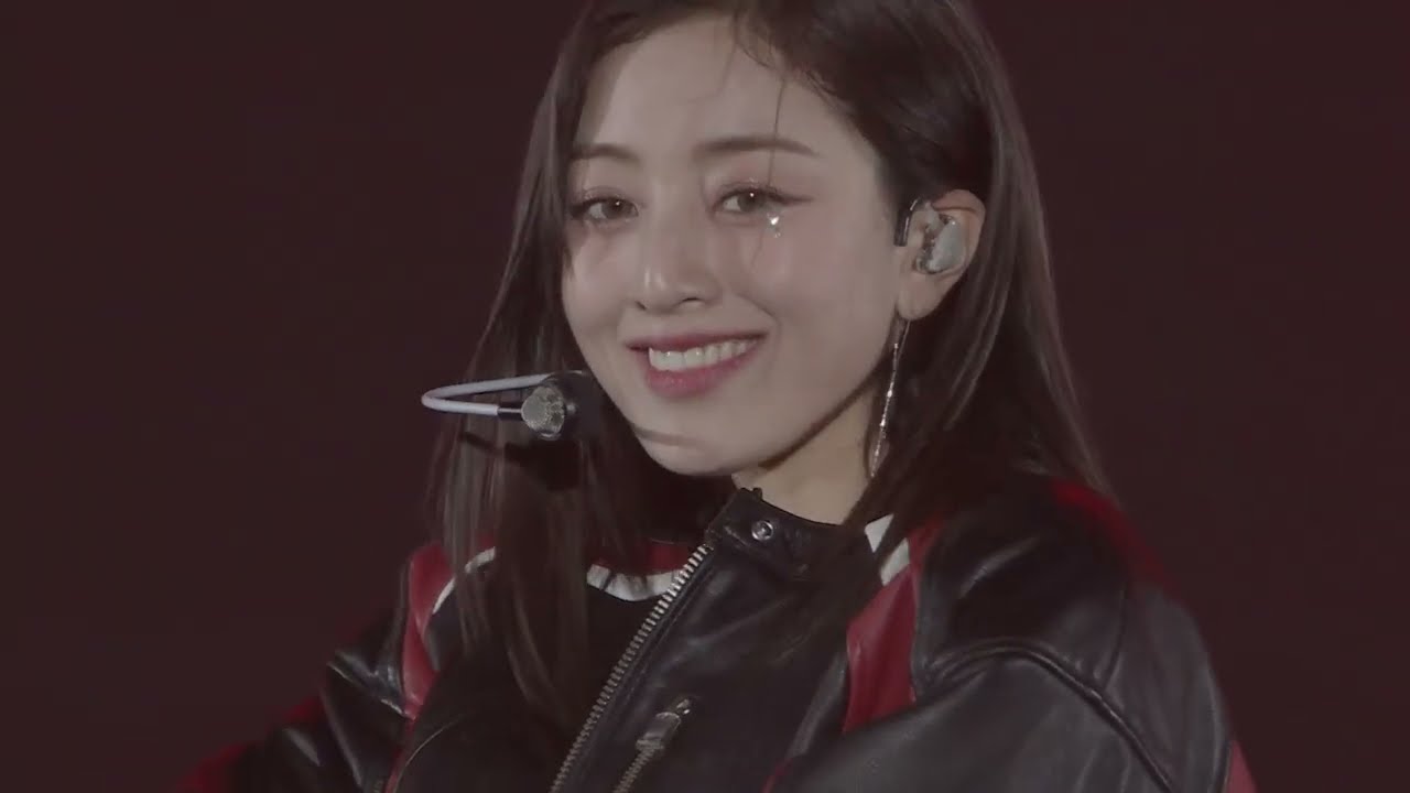 Killing me good by Jihyo | TWICE 5TH WORLD TOUR READY TO BE in