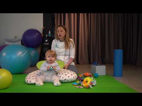 Video: Kada padėti kūdikiui atsisėsti?