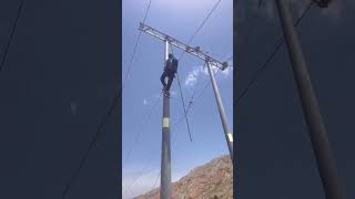 带电拆除 #automobile #pipelining #train #machinist #railway #excavator #drone