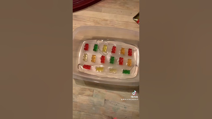 FROZEN SPRITE GUMMY BEARS❄️🥤🐻 #viral #gummybears #sprite #foodhack #trend #delicious
