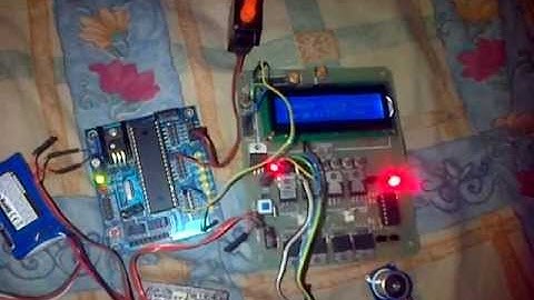 Komunikasi Serial Antar 2 mikrokontroller (Master-Slave).