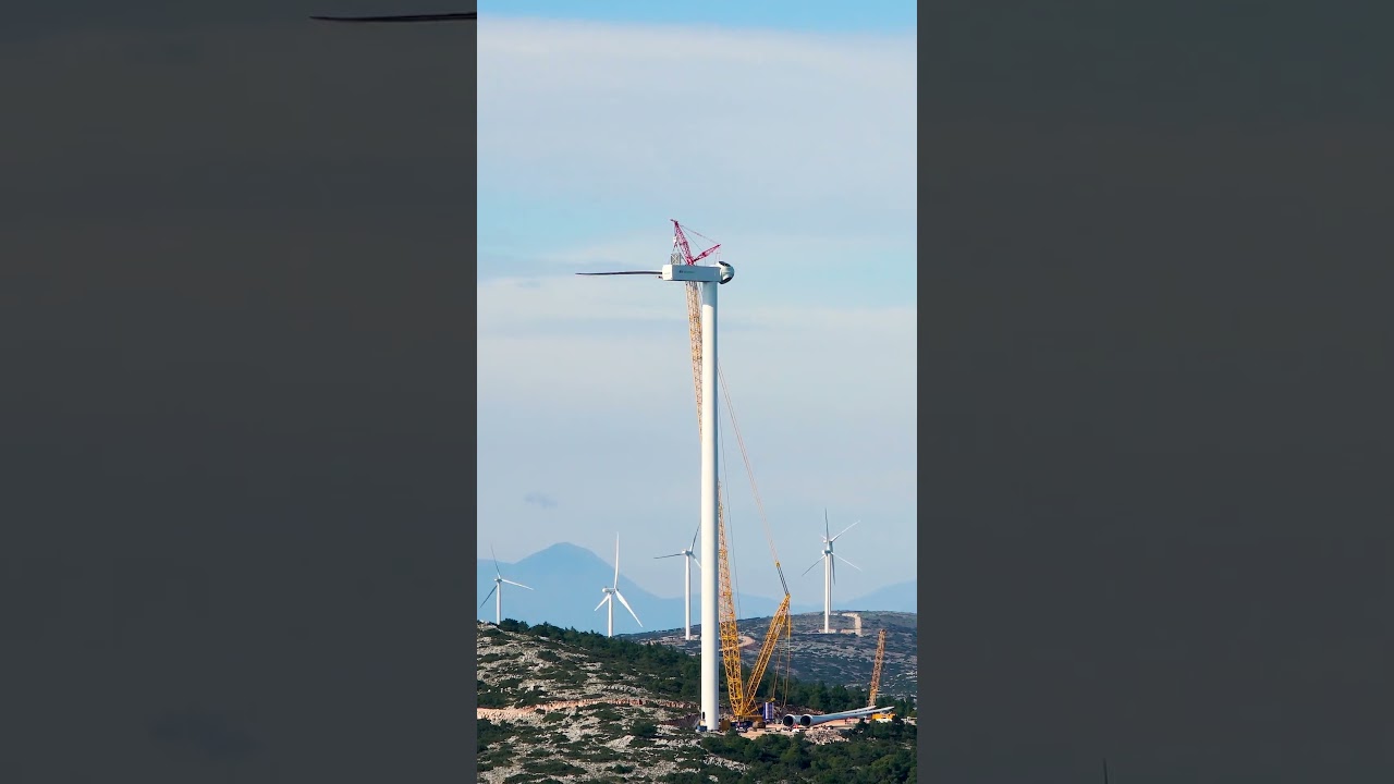 Wind turbine Installation time lapse | Vestas