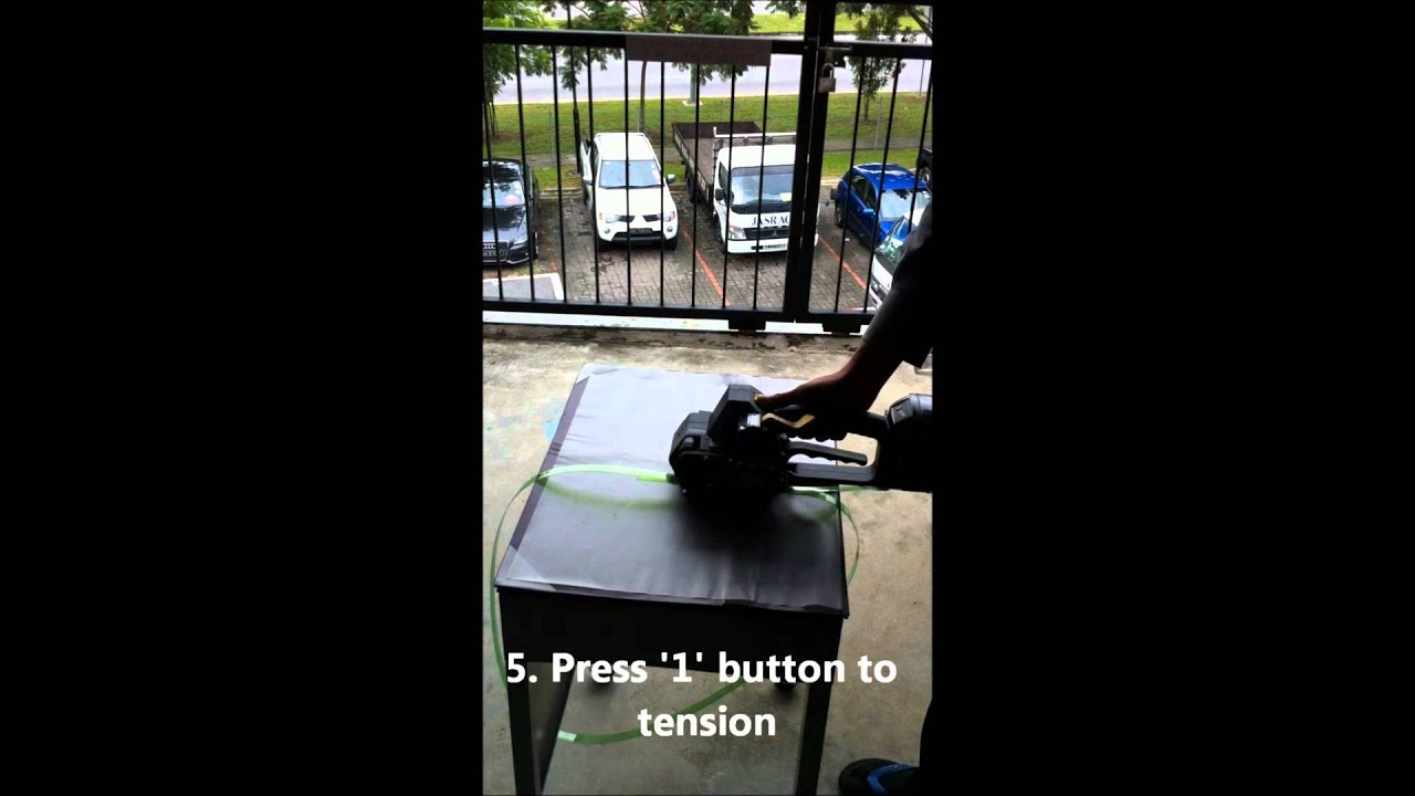 P326 Battery Operated Sealless Plastic Strapping Tool Application