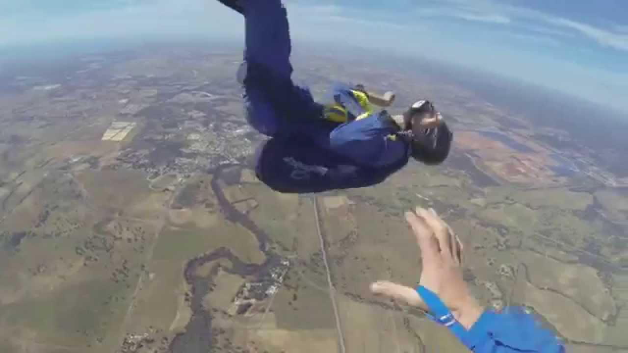 GUY HAS SEIZURE WHILE SKYDIVING