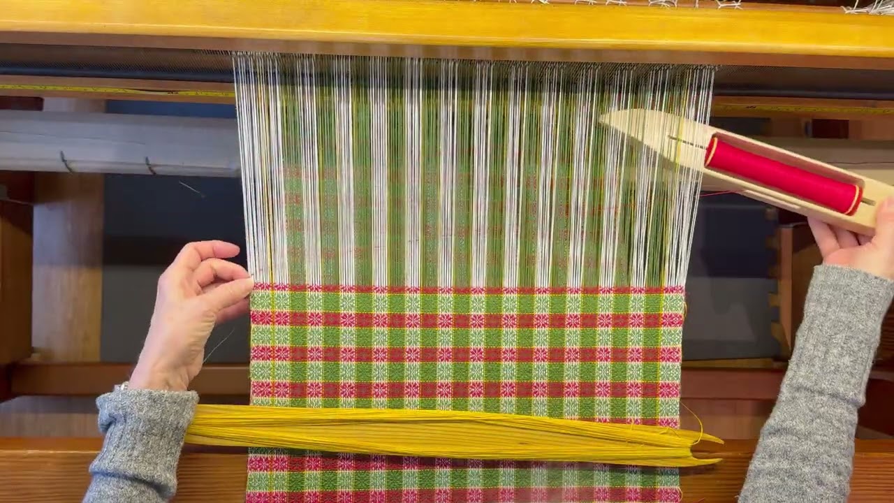 Плетение рождественских салфеток с пуансеттией