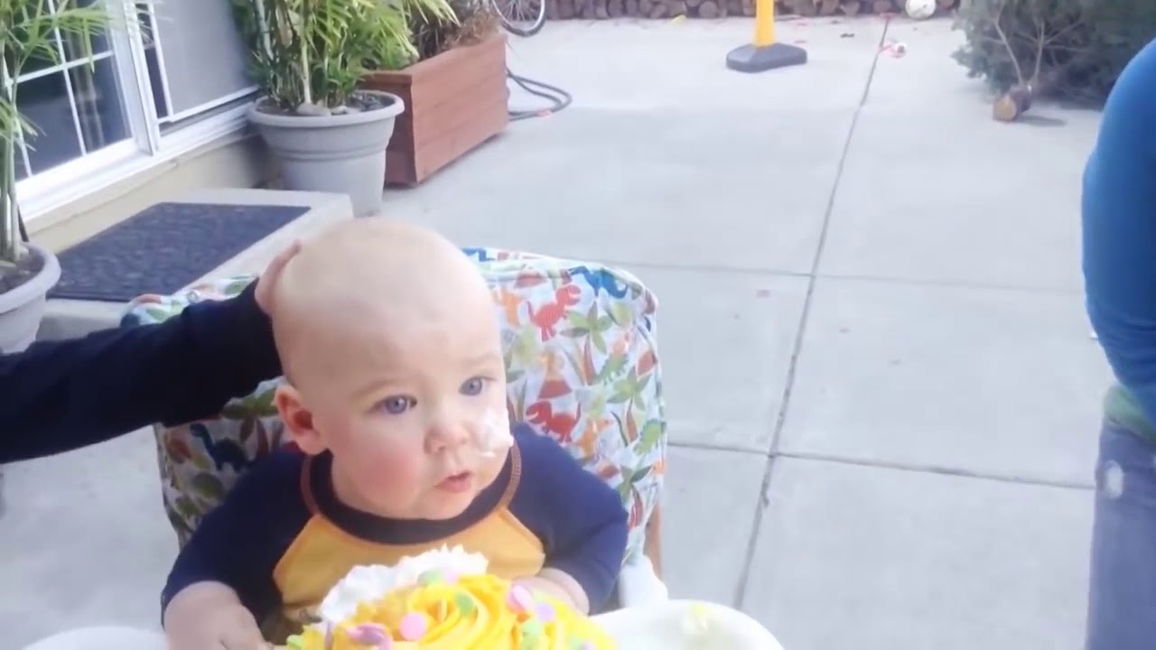 En komik bebek videoları gülmekten yarılıcaksın YouTube