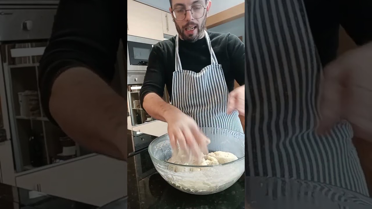 Coca valenciana De Tomate con pimiento  (Coca en Pebre y Tomaca )