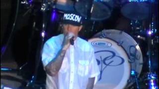 LIMP BIZKIT - Walking Away (Live @ Moscow 2010) chords