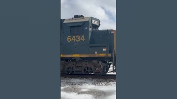CSX train on CSX branch line Jeffersonville, Indiana#train #csx #railroad #railfan #railway ￼